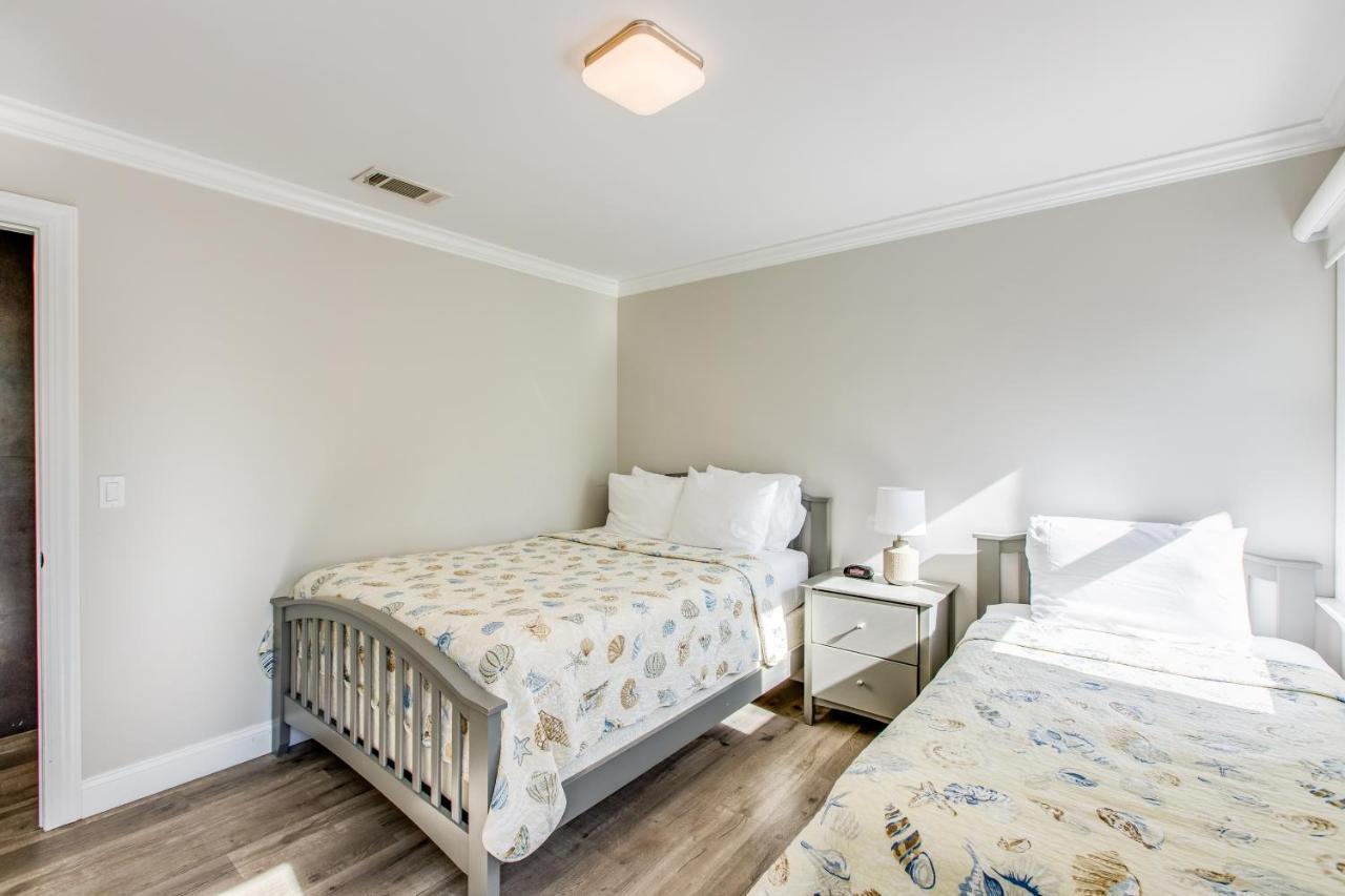 Colonial Shores Resort 햄프턴베이 외부 사진