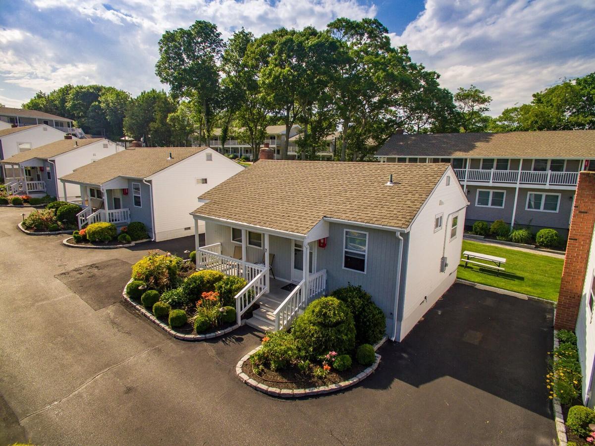 Colonial Shores Resort 햄프턴베이 외부 사진