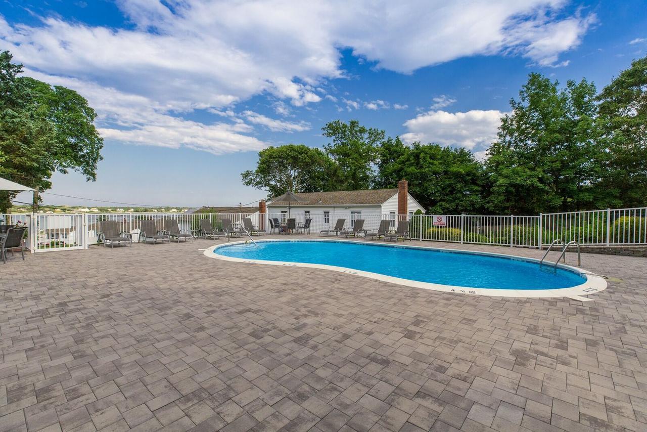 Colonial Shores Resort 햄프턴베이 외부 사진